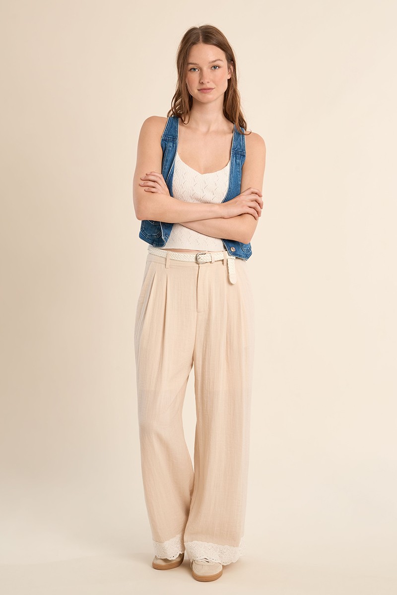 Pantalon droit taille haute, détail dentelle