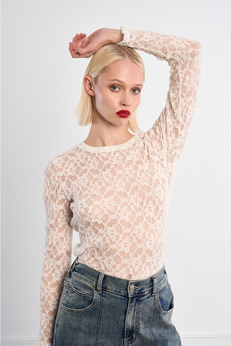 Sous-pull en dentelle