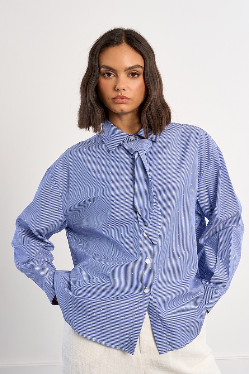 Chemise oversize rayée et strassée, à cravate